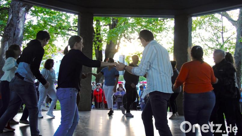 Salsa Rueda steht bei der Eröffnung des Amberger Tanzpavillon auf dem Programm. Bild: Marlin Nixdorf