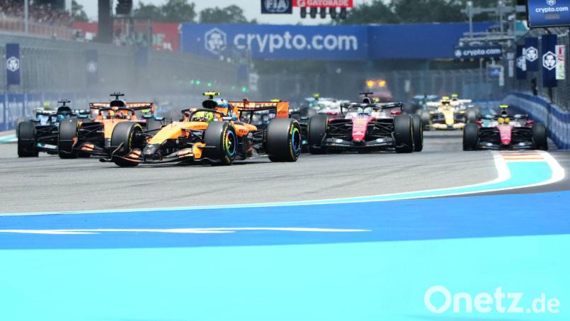 Lando Norris im McLaren lässt die Konkurrenz hinter sich. Bild: Lynne Sladky/AP/dpa