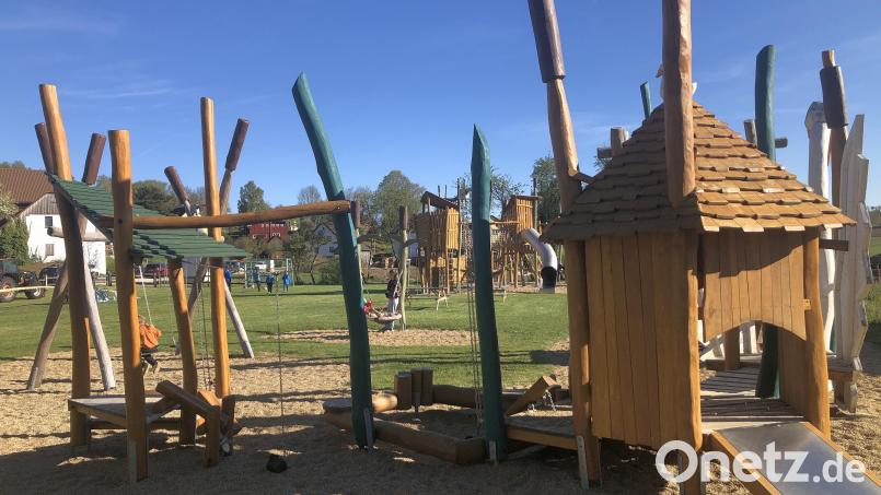 Der neue Spielplatz ist inzwischen ein viel besuchter Ort. Für die Freizeitfläche wurden rund 435.000 Euro in die Hand genommen. Bild: wro