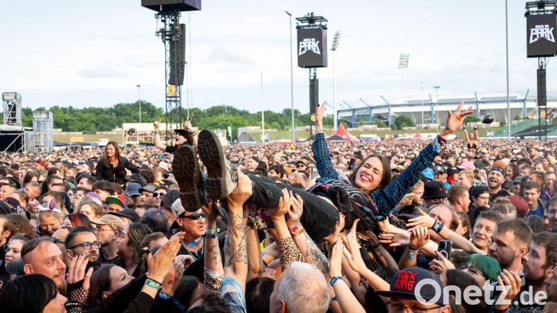 Wie bei der Jubiläumsausgabe 2025 ist Rock im Park in diesem Jahr wieder ausverkauft. (Archivbild) Bild: Daniel Karmann/dpa