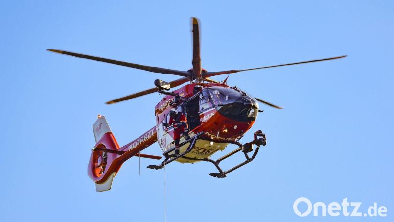 Nach beiden Unfällen waren Rettungshubschrauber im Einsatz. (Symbolbild) Bild: Christoph Reichwein/dpa
