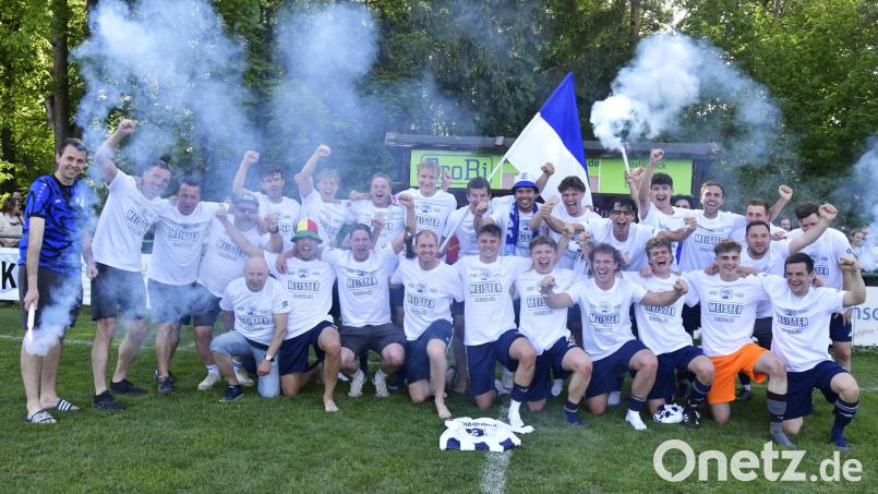 Der SV Raigering ist meister der Kreisliga Süd und steigt in die Bezirksliga auf. Bild: Hubert Ziegler