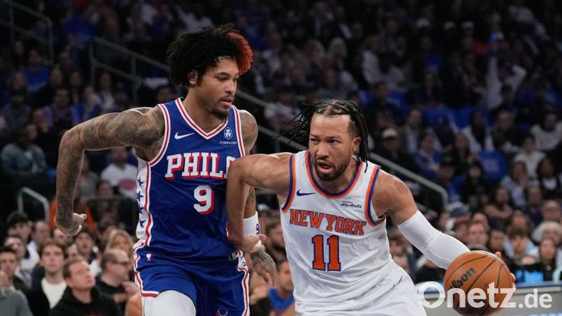 Jalen Brunson (r.) erzielte 35 Punkte für New York. Bild: Seth Wenig/AP/dpa