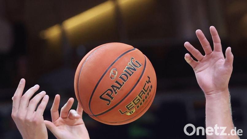 Ein Niederländer wird künftig die Basketballer in Bayreuth trainieren. (Symbolbild) Bild: Christoph Soeder/dpa