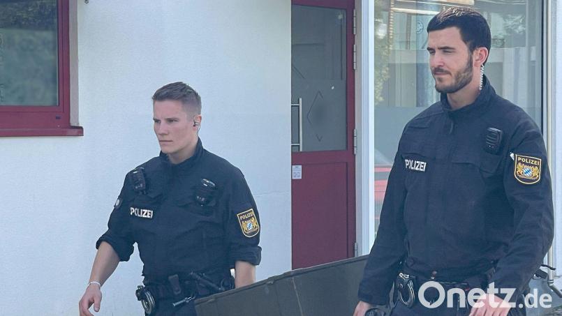 Bayerische Ermittler durchsuchten das weitläufige Grundstück am Dienstagmorgen. Bild: -/Bayerisches Landeskriminalamt/dpa