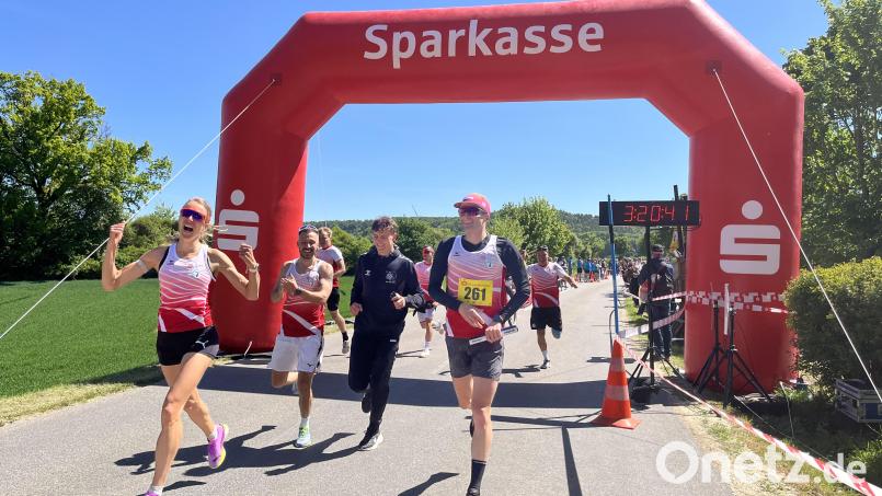 Der Landkreislauf Amberg-Sulzbach feiert sein 40-jähriges Bestehen mit einem Teilnehmerrekord. Am 9. Mai 2026 starten 2.596 Läufer in 236 Staffeln. Bild: Christine Hollederer