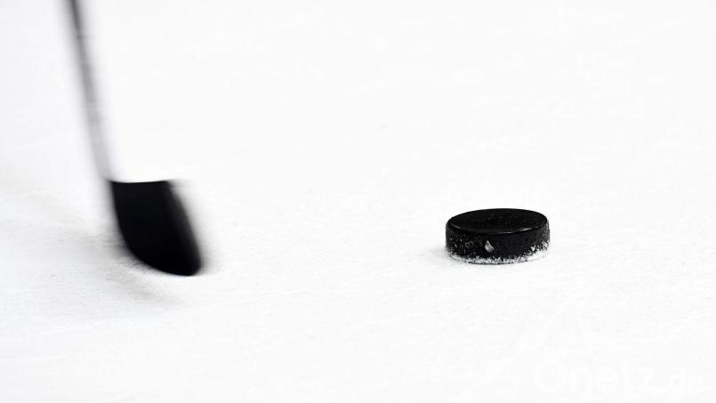 Die Straubing Tigers geben zwei Abgänge bekannt (Symbolbild). Bild: Tobias Hase/dpa