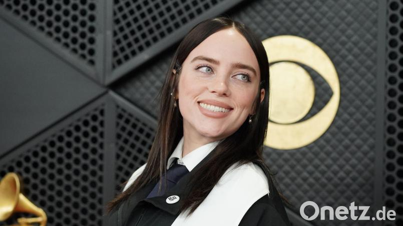 Popstar Billie Eilish lehnt eigenen Worten zufolge Schönheitsoperationen für sich ab. (Archivbild) Bild: Jordan Strauss/Invision/AP/dpa