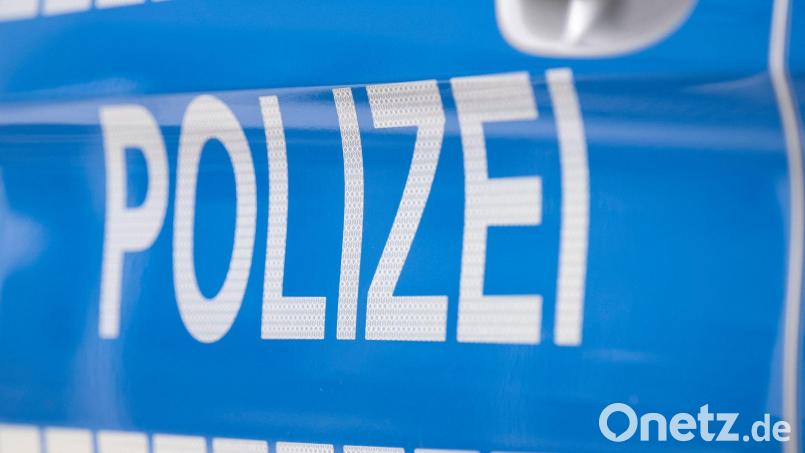 Die junge Frau wollte ihre Jacke holen, als sie Opfer des sexuellen Übergriffs wurde. (Symbolbild) Bild: Boris Roessler/dpa