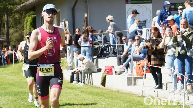 Beim 19. Weidener Triathlon werden wieder viele Zuschauer die Athleten anfeuern. Archivbild: Gerd Büttner