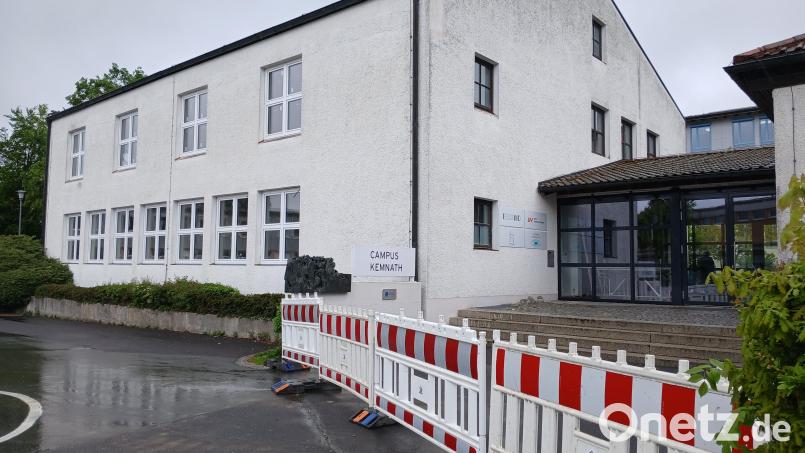 Die ehemalige Realschule Kemnath wird zum Technologie-Transferzentrum (TTZ) Campus Kemnath umgebaut. Vorübergehend ist die Einrichtung im Co-Working-Space untergebracht. Bild: szl