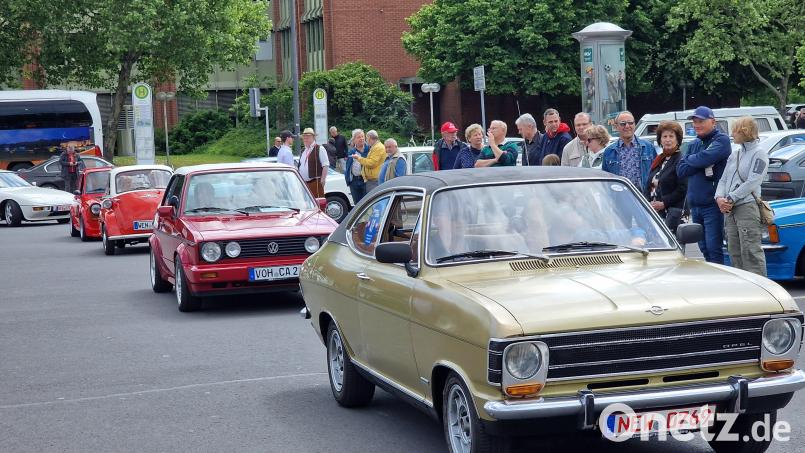 Beim Oldtimertreffen stellen Autofreunde ihre historischen Schmuckstücke aus, hier beim Event 2025. Archivbild: R. Kreuzer