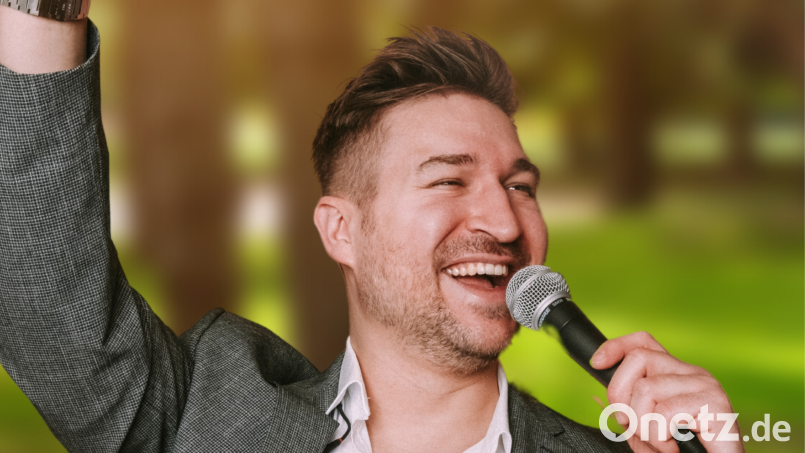 Der Pleysteiner Christoph Baierl gibt wieder ein Sommerkonzert in der Parkanlage am Stadtweiher. Bild: Benjamin Ebi