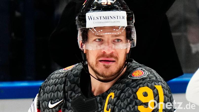 Moritz Müller wird bei der Eishockey-WM TV-Experte. (Archivbild) Bild: Pavel Golovkin/AP/dpa
