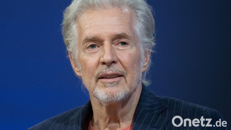 Frank Schätzing ist seiner Mutter dankbar, dass sie ihn in seiner Schulzeit gegen Demütigungen verteidigt hat. (Archivbild) Bild: Boris Roessler/dpa