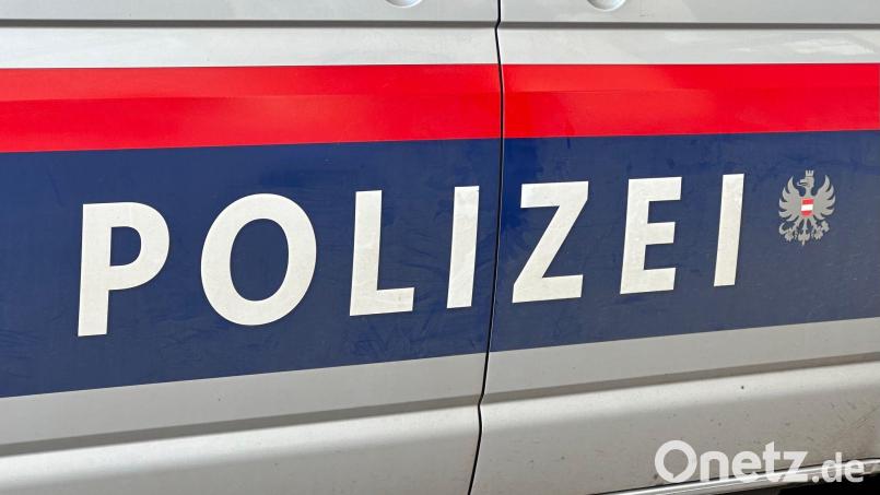 Die Polizei in Österreich ermittelt, wie genau es zum Zusammenstoß in der Luft kam. Symbolbild: Matthias Röder/dpa