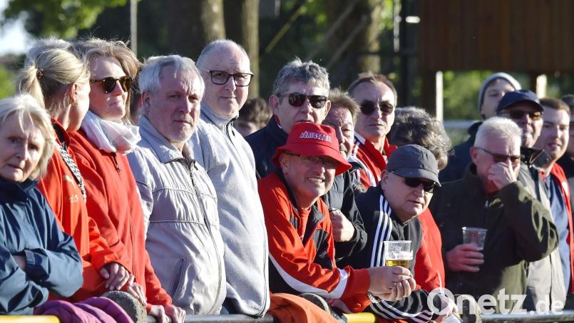 Die Relegation steht bevor und wird wieder zahlreiche Zuschauer auf die Fußballplätze in der Region locken. Bild: Hubert Ziegler