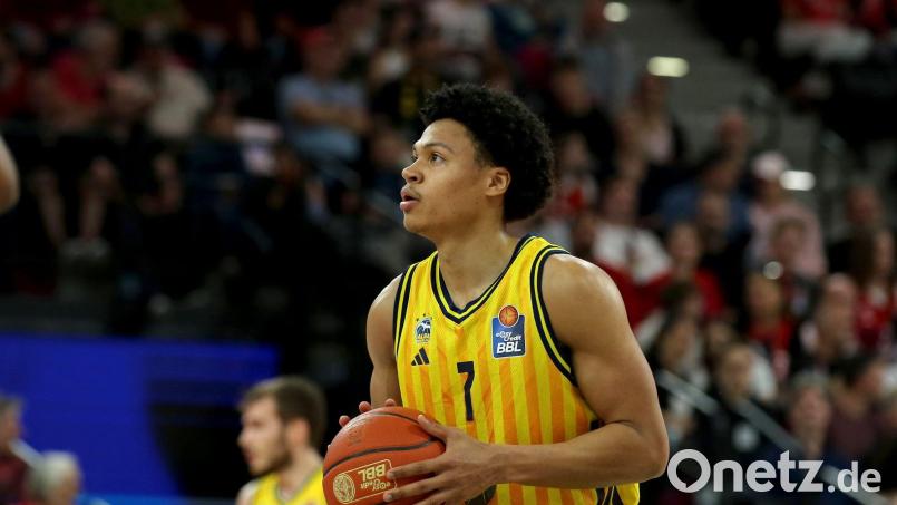 Jack Kayil und Alba Berlin haben sich Platz zwei gesichert. (Archivbild) Bild: Matthias Stickel/dpa