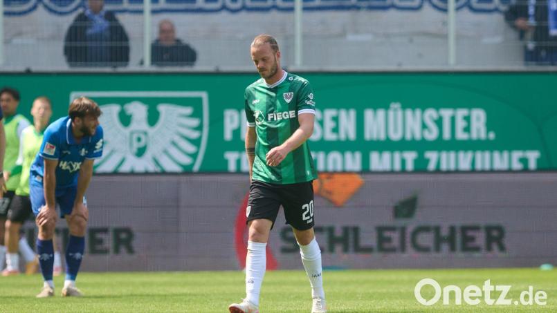 Kapitän Jorrit Hendrix steigt mit Preußen Münster ab. Bild: Bernd Thissen/dpa