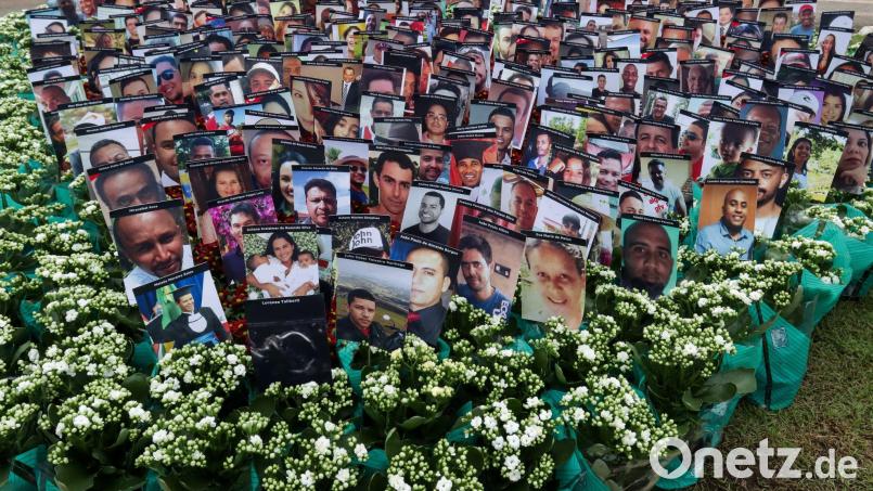 In Brasilien halten die Angehörigen der mindestens 270 Toten regelmäßig Gedenkfeiern ab und fordern Aufklärung. (Archiv) Bild: Rodney Costa/dpa