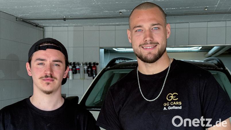 Karim Cherid (links) und Artur Golland (rechts) haben die "G&amp;C-Cars" GbR gegründet. Bild: Stephan Huber