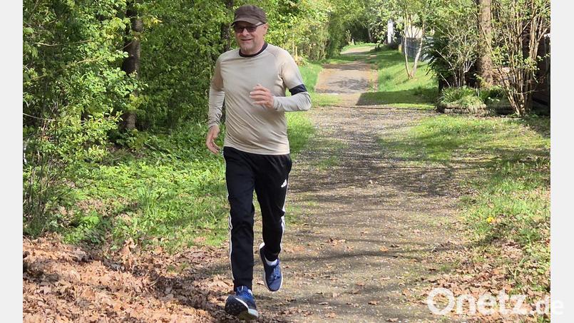 Norbert Zintl aus Weiden hat in den vergangenen Jahrzehnten jede Menge Lauferfahrung gesammelt. Und die gibt er jetzt mit Begeisterung an Anfänger weiter. Bild: Lowak