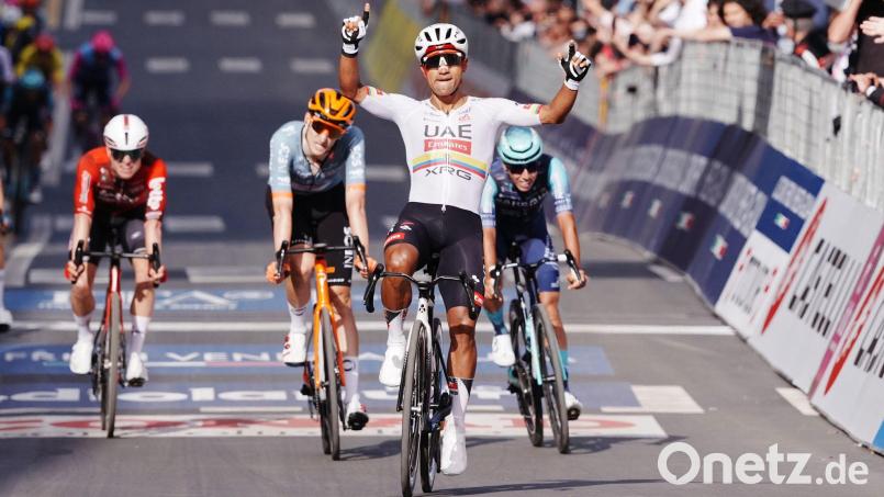 Der Ecuadorianer Jhonatan Narvaez hat die vierte Etappe des Giro d’Italia gewonnen. Bild: Gian Mattia d'Alberto/LaPresse/AP/dpa