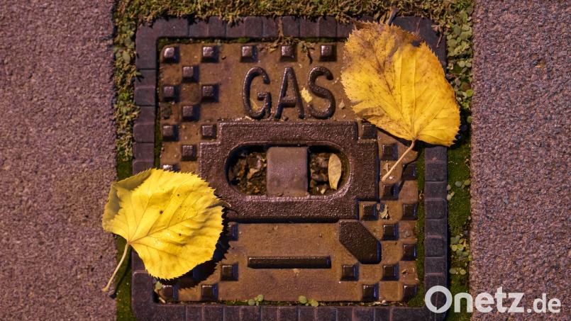 Bei Baggerarbeiten in Maxhütte-Haidhof wird eine Gasleitung beschädigt. Ein Großeinsatz verhindert Schlimmeres. Symbolbild: Frank Rumpenhorst