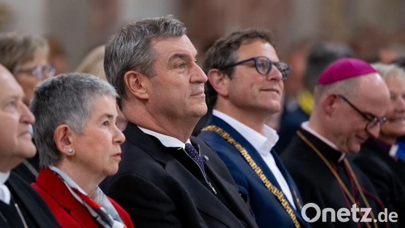 Prominente Gäste waren kurz vor der Eröffnung des Katholikentags in der Würzburger Residenz zusammengekommen. Bild: Sven Hoppe/dpa