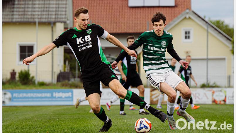 Impressionen vom Relegationsspiel TSV Dieterskirchen (grüne Trikots) gegen den SV Obertrübenbach. Bild: Philipp Ponader