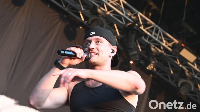 Der Musiker Ritter Lean äußert sich dazu, dass er mehrfach ohne Ticket gefahren ist. (Archivbild) Bild: David Hammersen/dpa