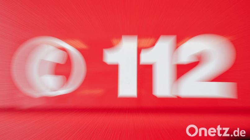 Ein Wohnungsbrand in Neumarkt i.d.OPf. forderte ein Todesopfer. Ein Feuerwehrmann wurde verletzt. Symbolbild: Uwe Anspach/dpa