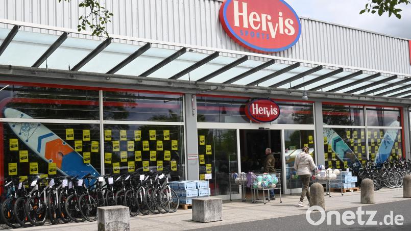 Hervis in Amberg soll bis Mitte Juli 2026 geschlossen werden. Bild: Gerhard Franz