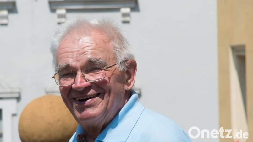 Heinz Netta feiert am Montag, 18. Mai, seinen 90. Geburtstag. Und sein Wunsch entspricht ganz und gar seinem sozialen Naturell: keine Geschenke, stattdessen Spenden für die Amberger Tafel. Bild: Brigitte Netta