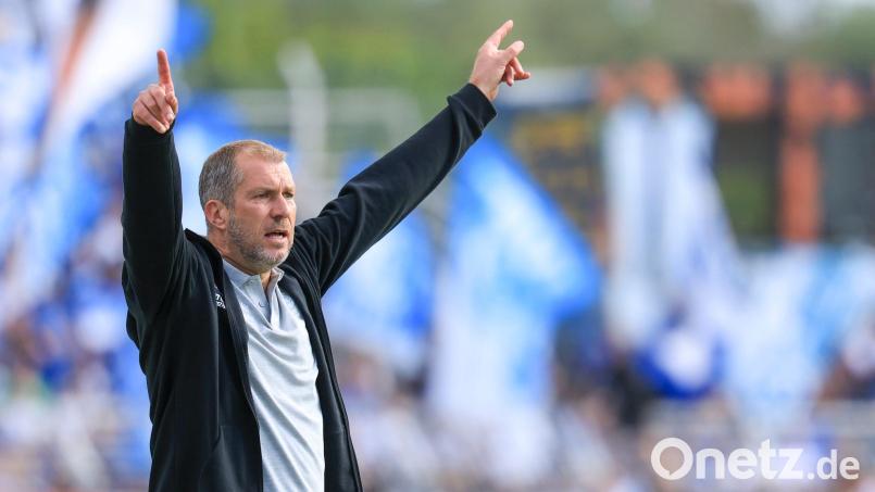 Trainer Jochen Seitz führte Lok Leipzig erneut zur Meisterschaft in der Regionalliga Nordost. (Archivbild) Bild: Jan Woitas/dpa