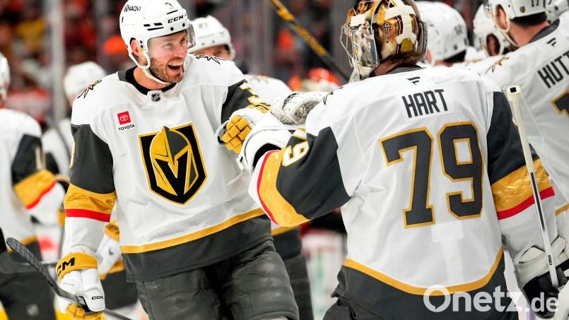 Die Vegas Golden Knights und ihr Trainer erhielten Strafen, weil sie Medienvertreter nicht in ihre Kabine ließen. (Archivbild) Bild: Mark J. Terrill/AP/dpa