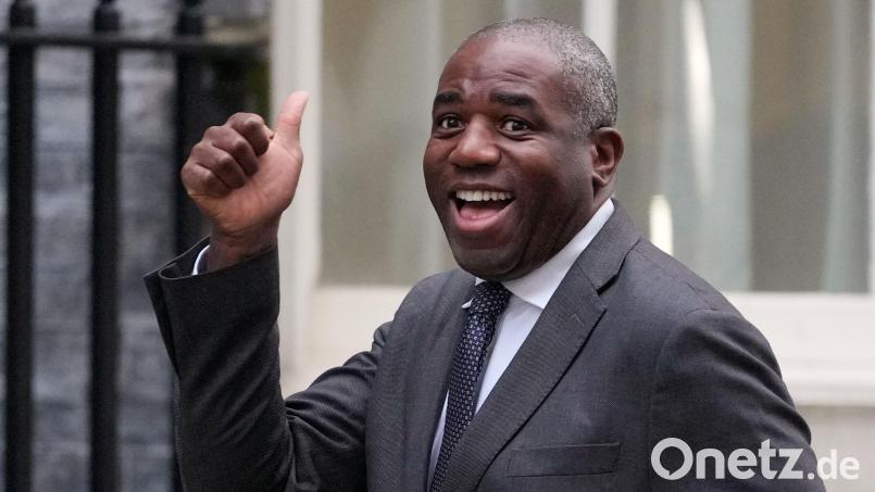 David Lammy spricht in einem Interview über die Regierungskrise. (Archivbild) Bild: Kin Cheung/AP/dpa
