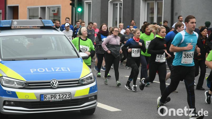 Sicherheit geht vor: Die Polizei ist auch auf der Strecke präsent. Archivbild: Gabi Schönberger