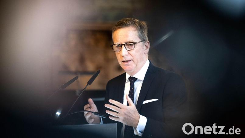 Es gehe nicht um mehr Arbeitszeit, sagt Hüther. (Archivbild) Bild: Sina Schuldt/dpa