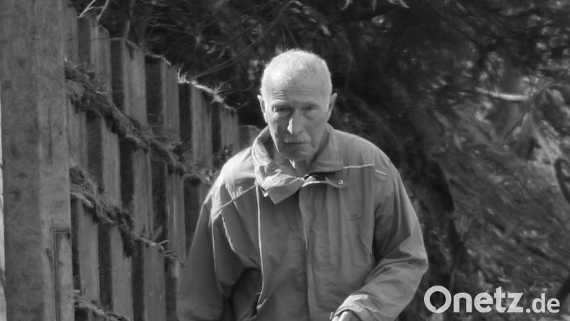 Dauerläufer Leo Stierhof gehörte zum Schwandorfer Stadtbild. Jetzt ist er im Alter von 87 Jahren gestorben. Bild: Hirsch