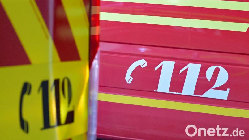 Die Feuerwehr prüft eine mögliche Verschmutzung des Sees durch Öl. (Symbolbild) Bild: Malin Wunderlich/dpa