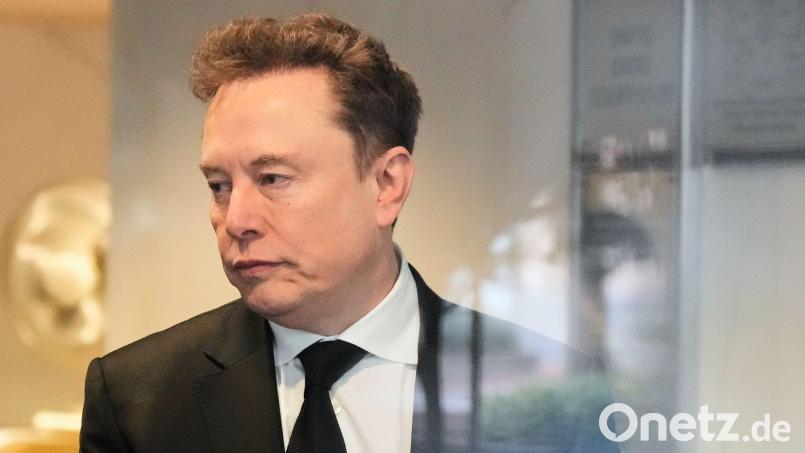 Musk führt schon seit langem eine Fehde gegen OpenAI. (Archivbild) Bild: Godofredo A. Vásquez/AP/dpa