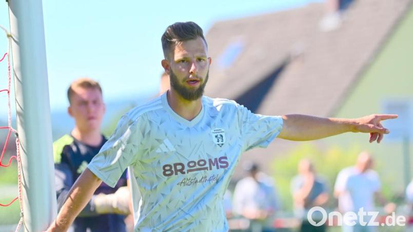 Trainer Andreas Ott und die SG Bärnau/Thanhausen kämpfen um den Aufstieg in die Kreisliga. Bild: Thomas Schrems