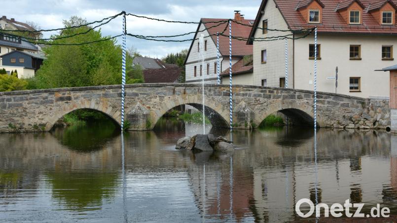 Das Lorenzreuther Brückenfest findet in Erinnerung an die Brücke über die Röslau statt. Sie stammt aus dem 18. Jahrhundert und soll heuer 275 Jahre alt sein. Bild: jr