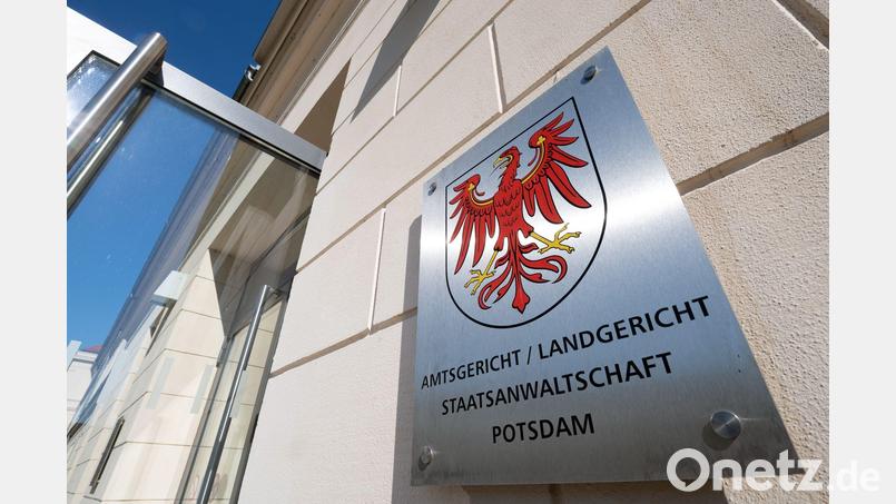 Das Landgericht Potsdam befasst sich mit der Anklage gegen einen Kinderarzt wegen Straftaten gegen die sexuelle Selbstbestimmung. Es geht um 130 Fälle und mehr als 70 Betroffene. (Symbolbild) Bild: Soeren Stache/dpa-Zentralbild/dpa