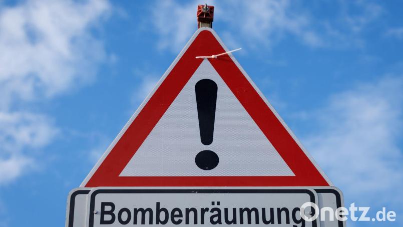Am Bahnhof in Mühldorf am Inn ist eine Fliegerbombe gefunden worden (Symbolbild). Bild: Friso Gentsch/dpa