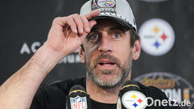 Nimmt bald seinen Hut: Steelers-Quarterback Aaron Rodgers. (Archivbild) Bild: Gene J. Puskar/AP/dpa