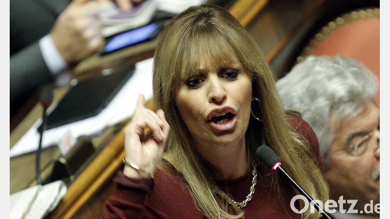 Die Ex-Abgeordnete und Mussolini-Enkelin Alessandra Mussolini gewinnt die Promi-Ausgabe von „Big Brother“. (Archivbild) Bild: picture alliance / dpa