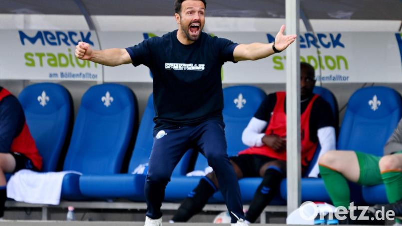 Immer am Anschlag: Paderborn-Trainer Ralf Kettemann (Archivbild). Bild: Florian Wiegand/dpa