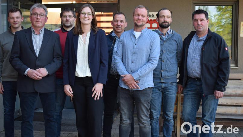 Mit der Ersten Bürgermeisterin Katharina Haas an der Spitze geht der neugewählte Gemeinderat der Gemeinde Guteneck in die nächsten sechs Jahre (von links): Lukas Irlbacher, Wolfgang Blödt, Johann Kiendl, Erste Bürgermeisterin Katharina Haas, Reinhard Wilhelm, Patrick Schmal, Johannes Lippert und Johannes Dirschwigl. Bild: bnr